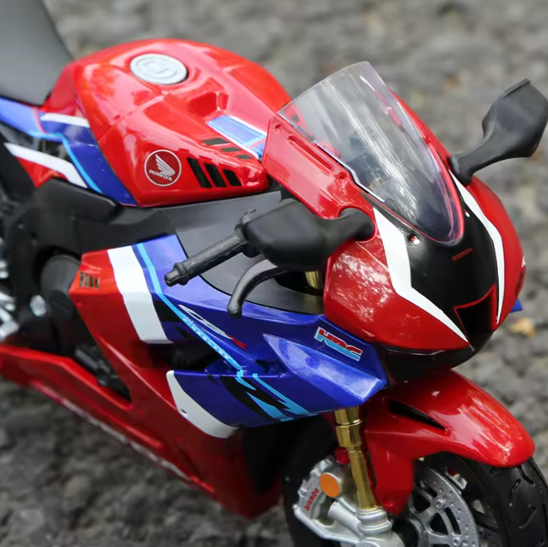 1:12 CBR 1000RR-R Fireblade